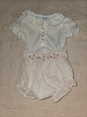 Luli & Me White Top with Pale Pink Smocked Bloomers